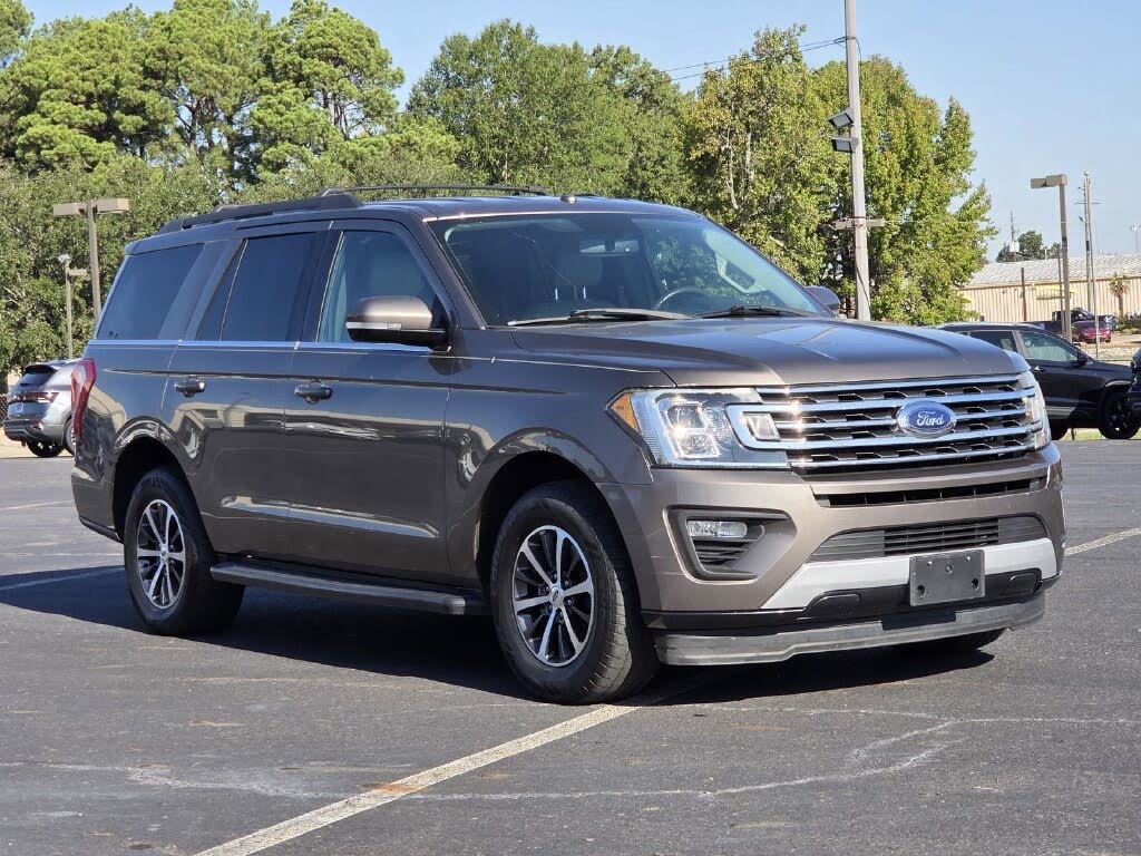 2018 Ford Expedition XLT — photo 1 of 12