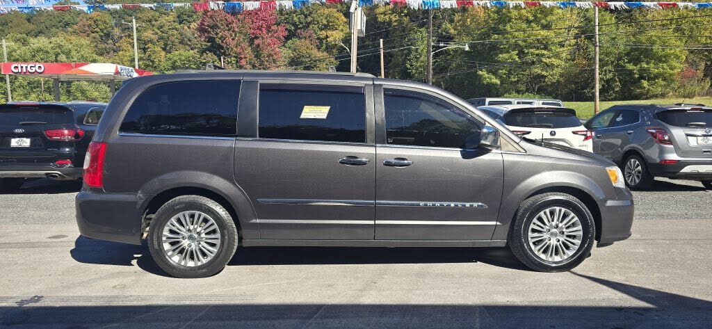 2016 Chrysler Town And Country